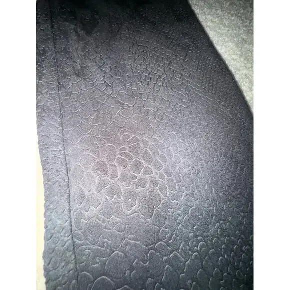 5/$25 NWT Snakeskin Print Black Leggings Size M/L - Picture 3 of 9